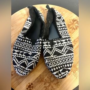 Ardene Flats Black and White Geometric Pattern Shoes